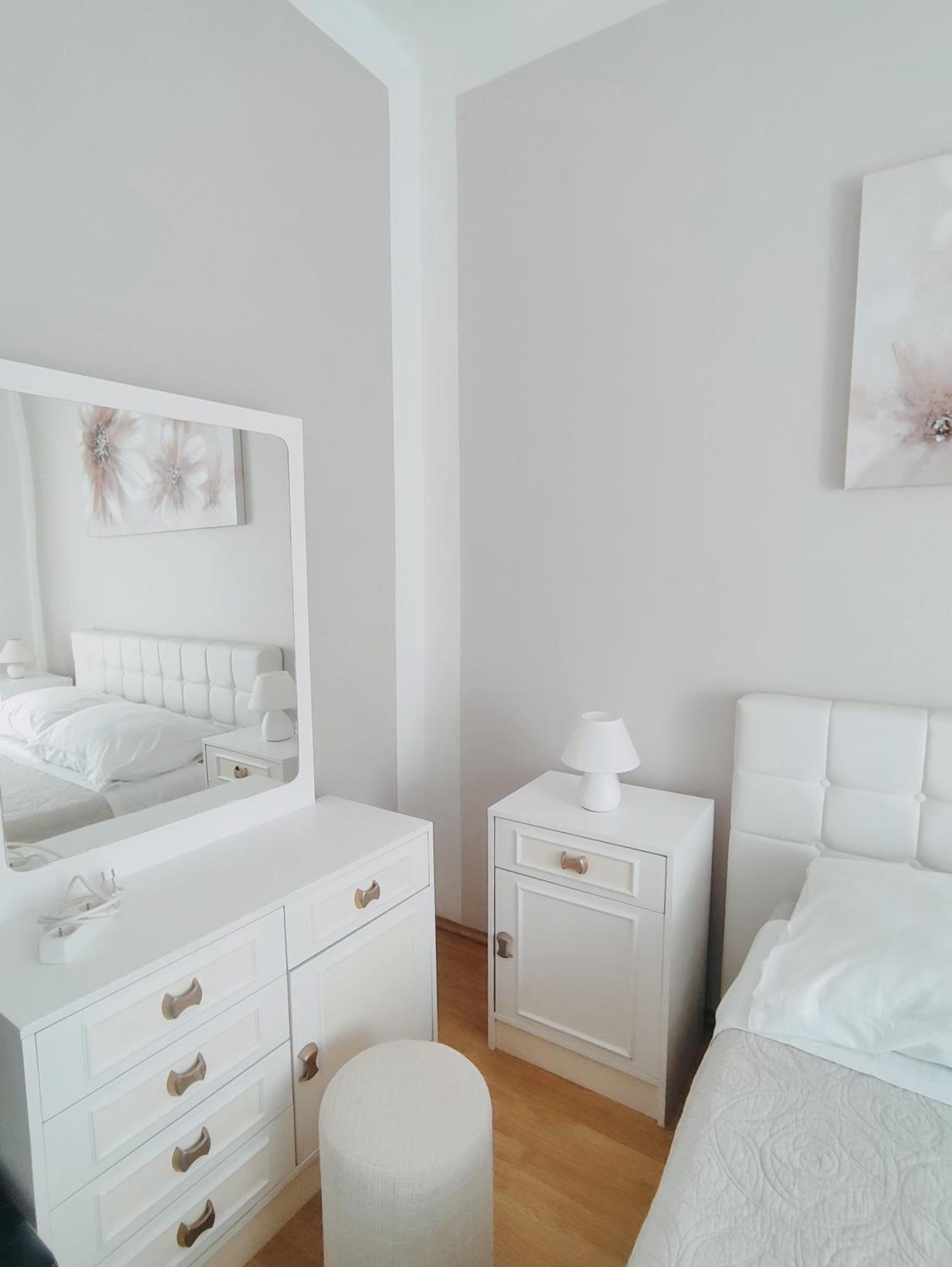 Fami Superior One Bedroom Apartment غييكا المظهر الخارجي الصورة